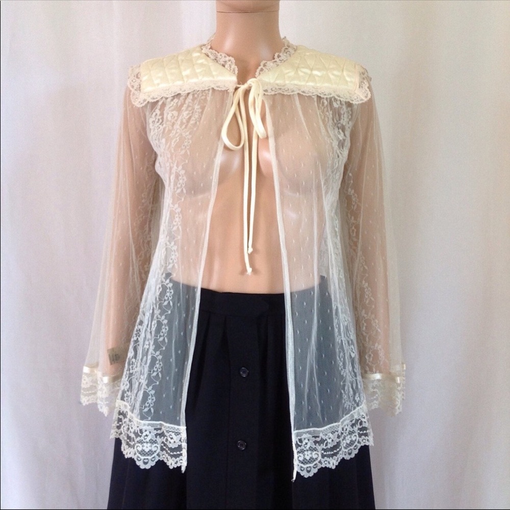 1970s Deadstock Gunne Sax Bed Jacket Sz. S